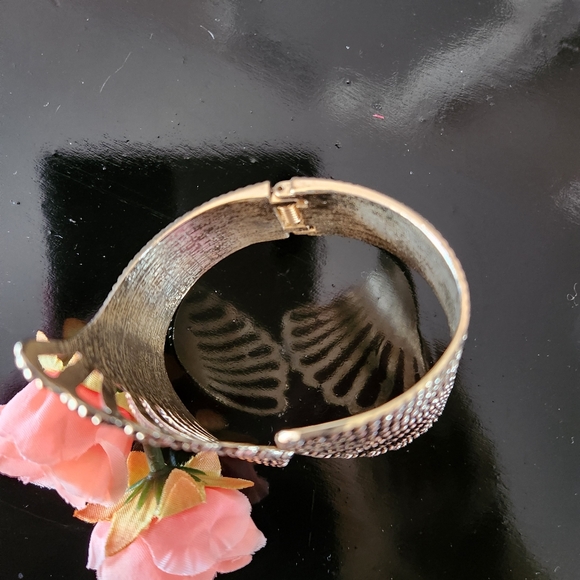 Angel Wing Wisper Cuff Hinged Bracelet - Picture 2 of 6